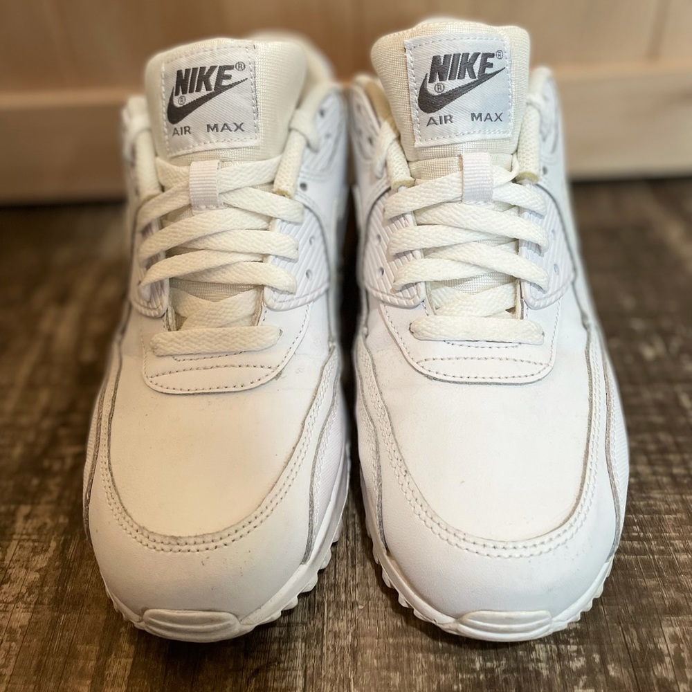 Nike- Airmax 6.5 boys youth
